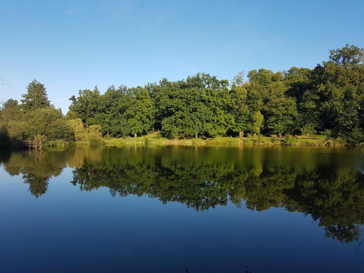 camping de la chagnée Saint-Aubin-le-Cloud Esterno foto