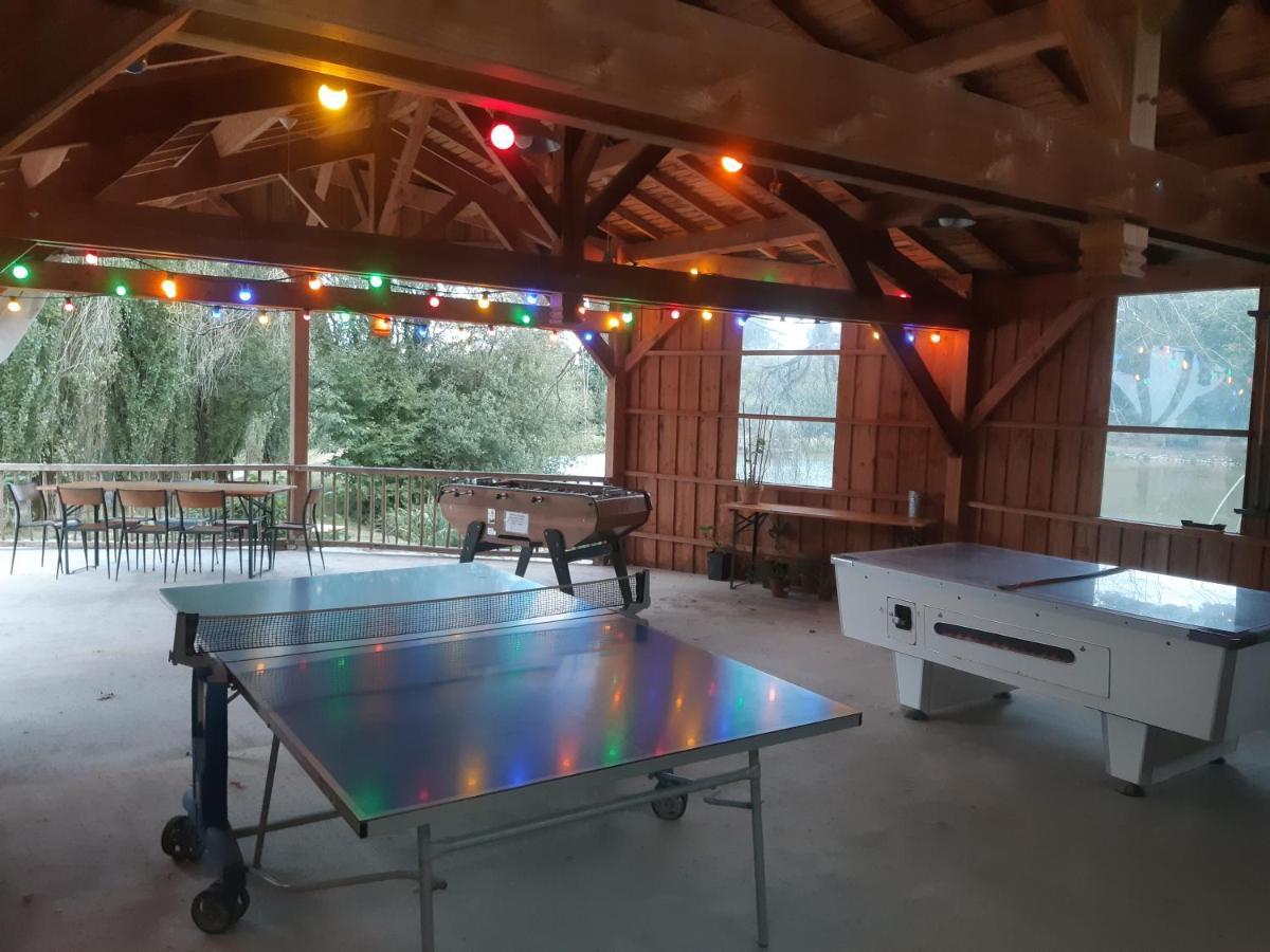 camping de la chagnée Saint-Aubin-le-Cloud Esterno foto