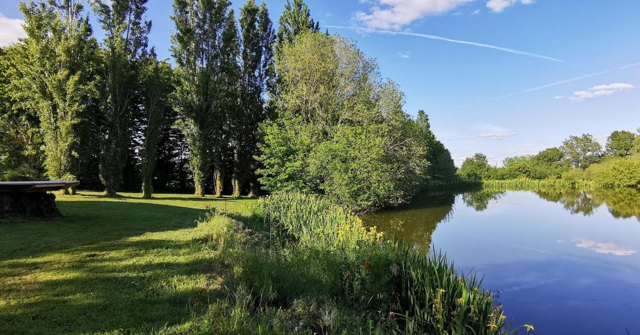 camping de la chagnée Saint-Aubin-le-Cloud Esterno foto